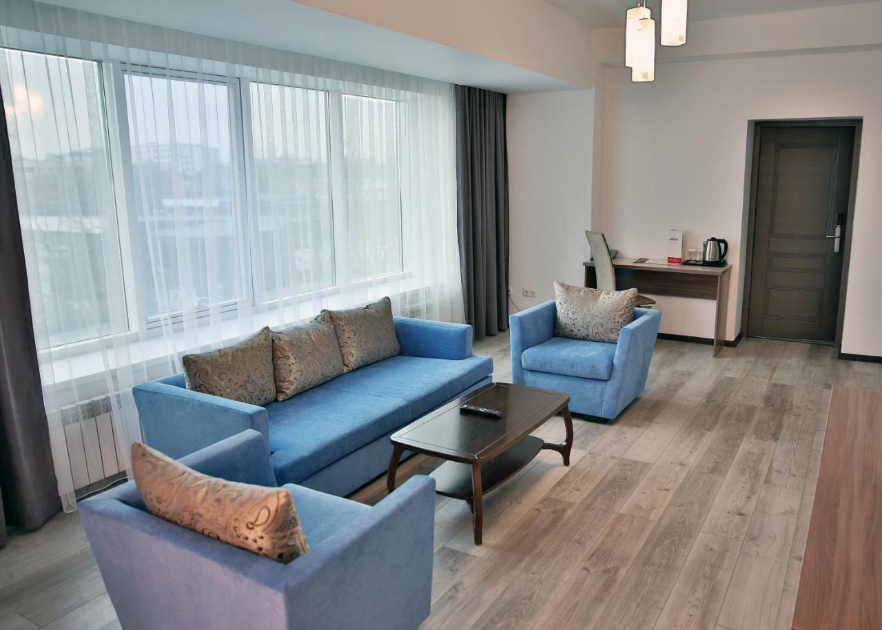 Astra Hotel Almaty Extérieur photo